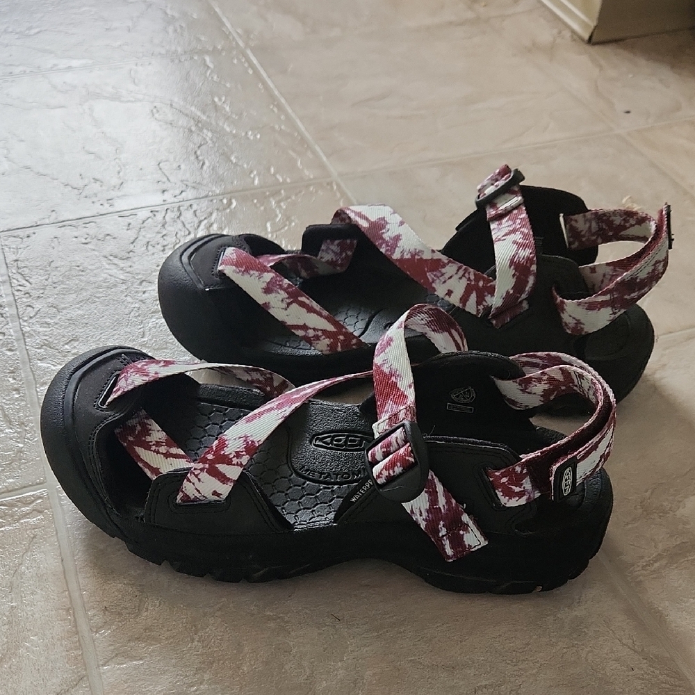 Keen Sandals Closed Toe with Rugged Sole and Adjustable Straps